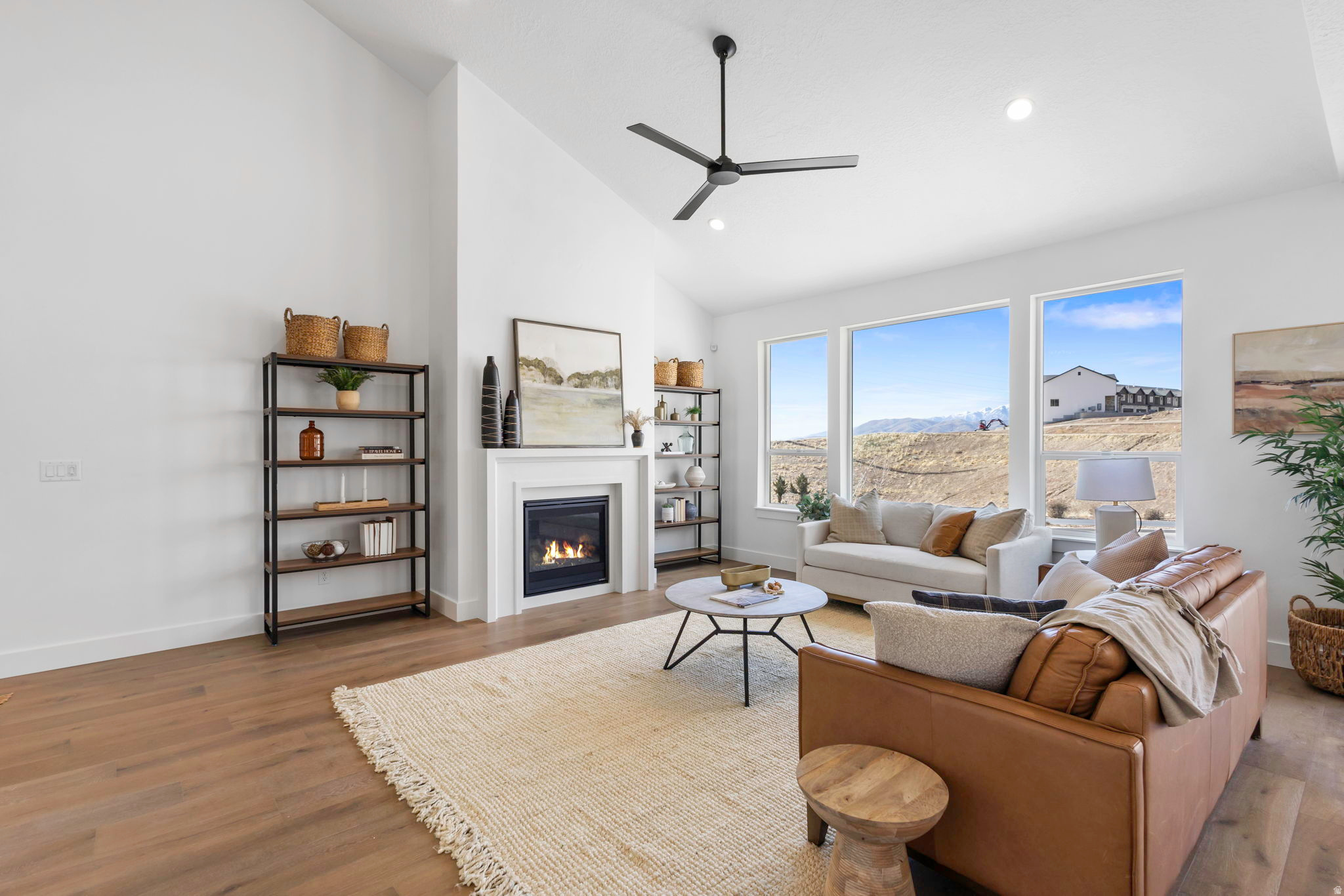 FOX CANYON - Residential