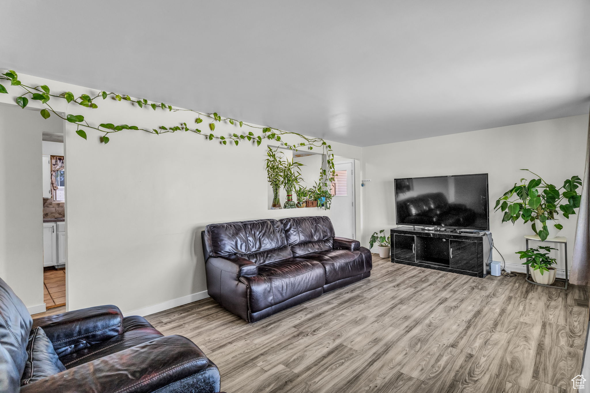 GOLDEN ACRES - Residential