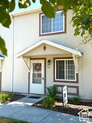 195 STIRLING PL, LOGAN, UT 84341 - Image 0324afdfb22da87e6ca48e6bef3b0675/3785174892