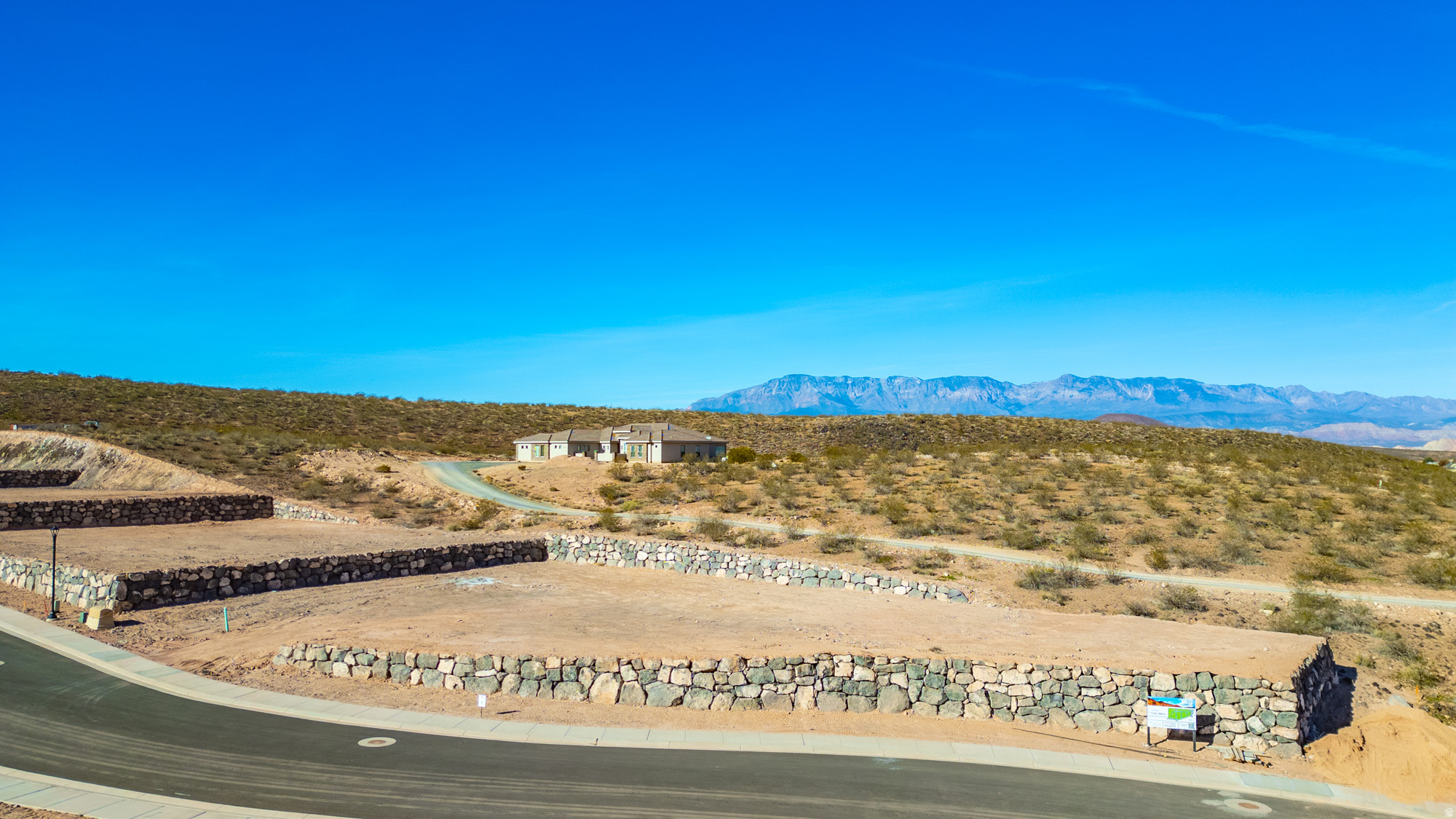 THE VIEWS AT HURRICANE CLIFFS - Land