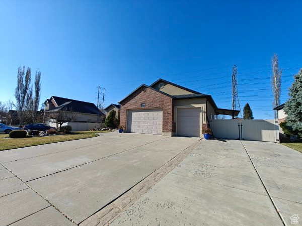 958 S Bridgecreek Ln, Layton, Utah image 2