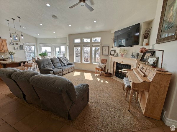 958 S Bridgecreek Ln, Layton, Utah image 5