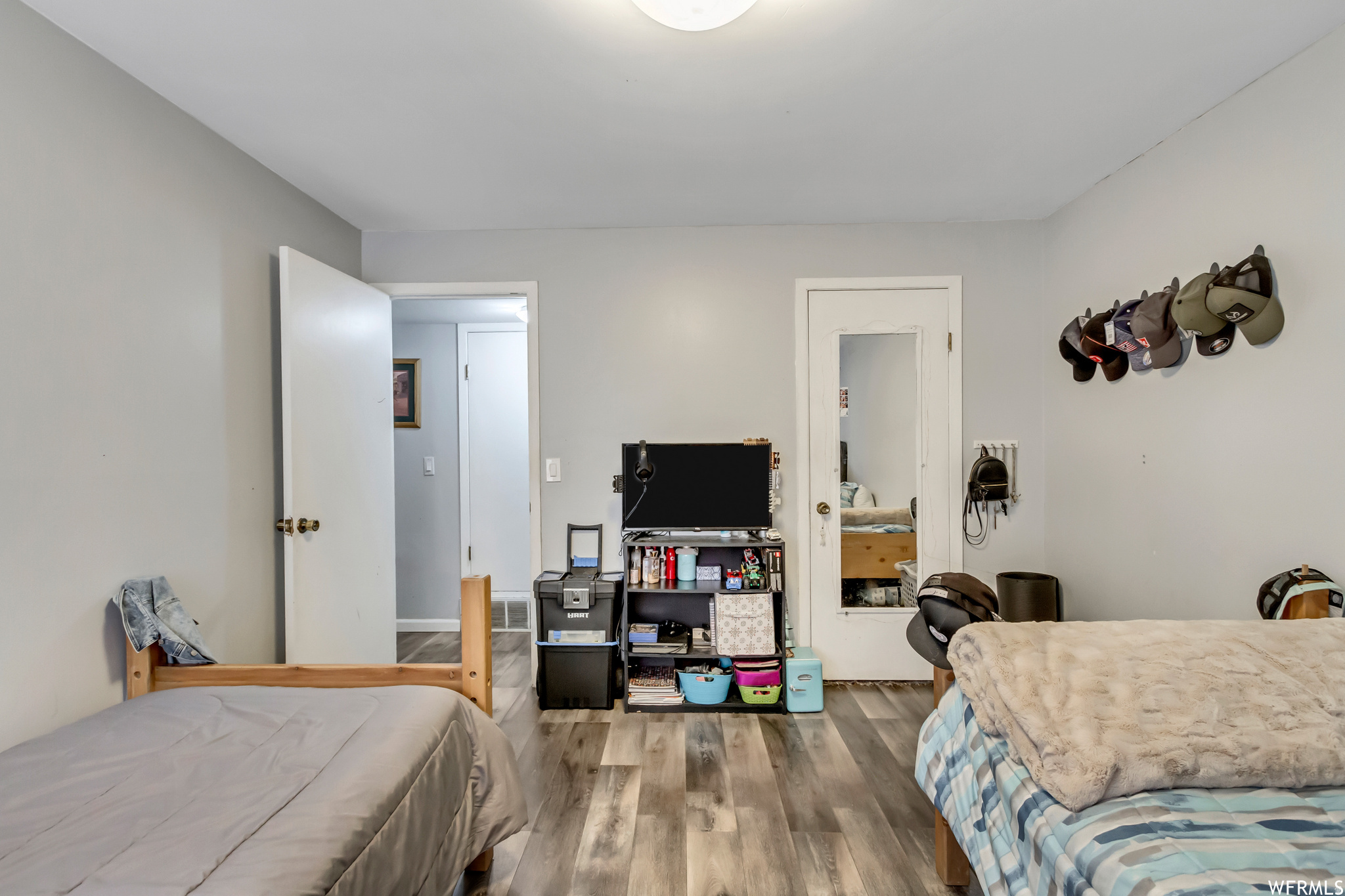 CEDAR SPRINGS - Residential