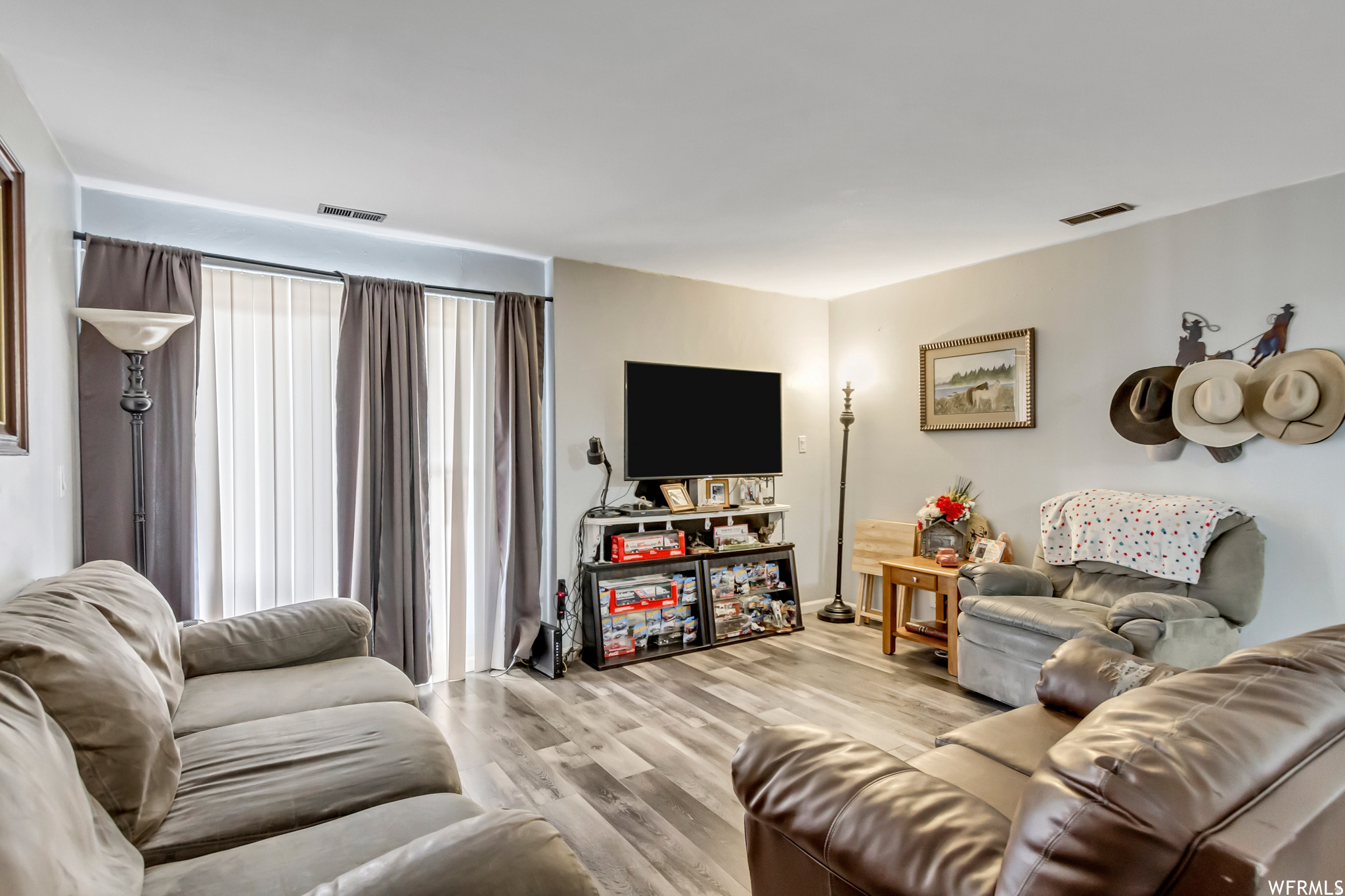 CEDAR SPRINGS - Residential