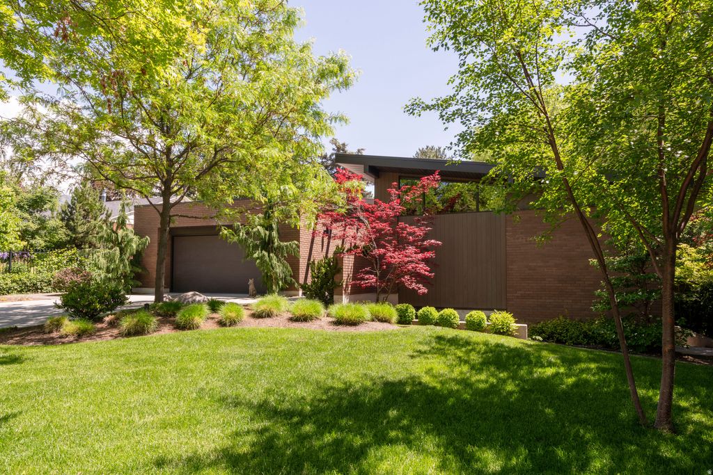 Photo of 2250 E 1700 S, Salt Lake City, UT 84108 (MLS # 2147080)