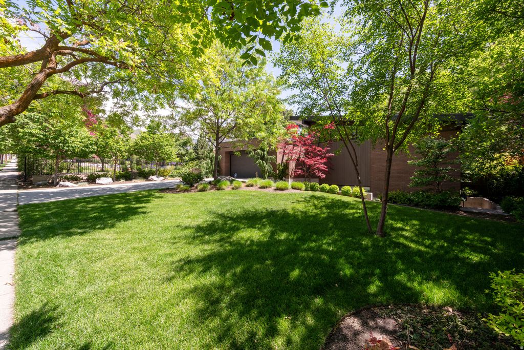 Photo of 2250 E 1700 S, Salt Lake City, UT 84108 (MLS # 2147080)