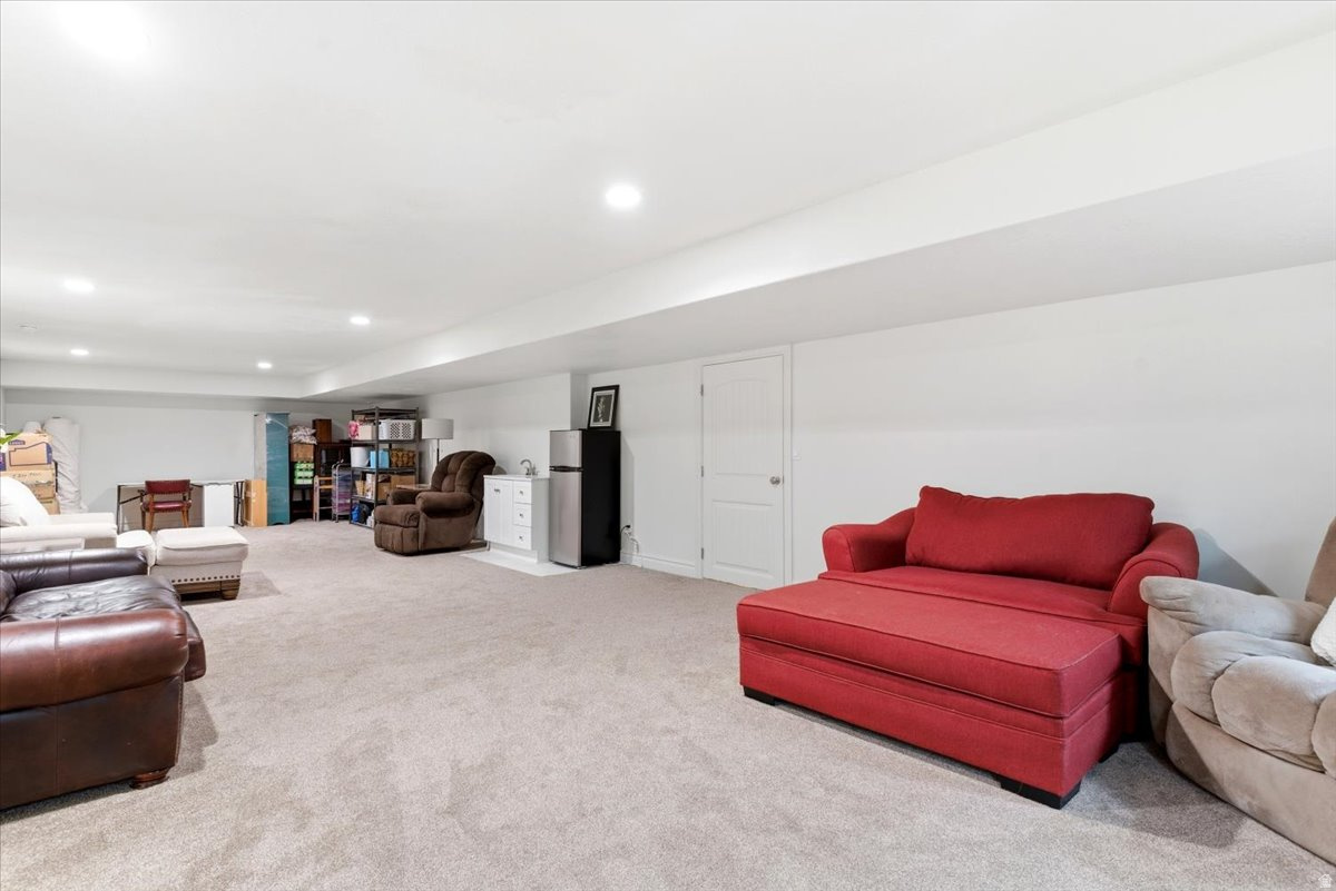 MONARCH MEADOWS - Residential