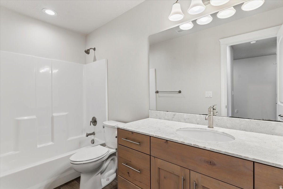 VILLAS AT KAYS CREEK - Residential