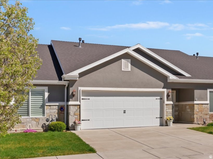 VILLAS AT KAYS CREEK - Residential