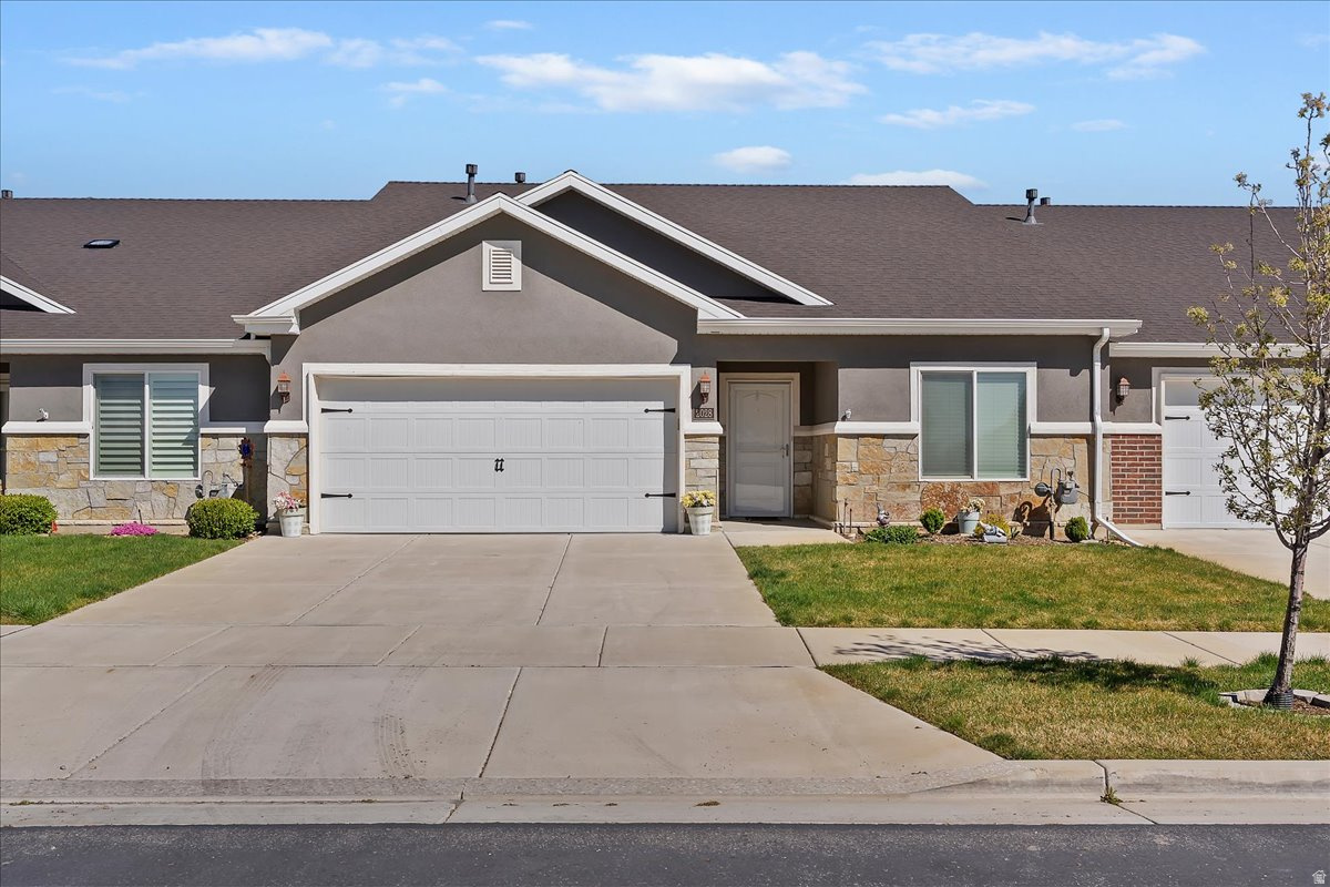 VILLAS AT KAYS CREEK - Residential