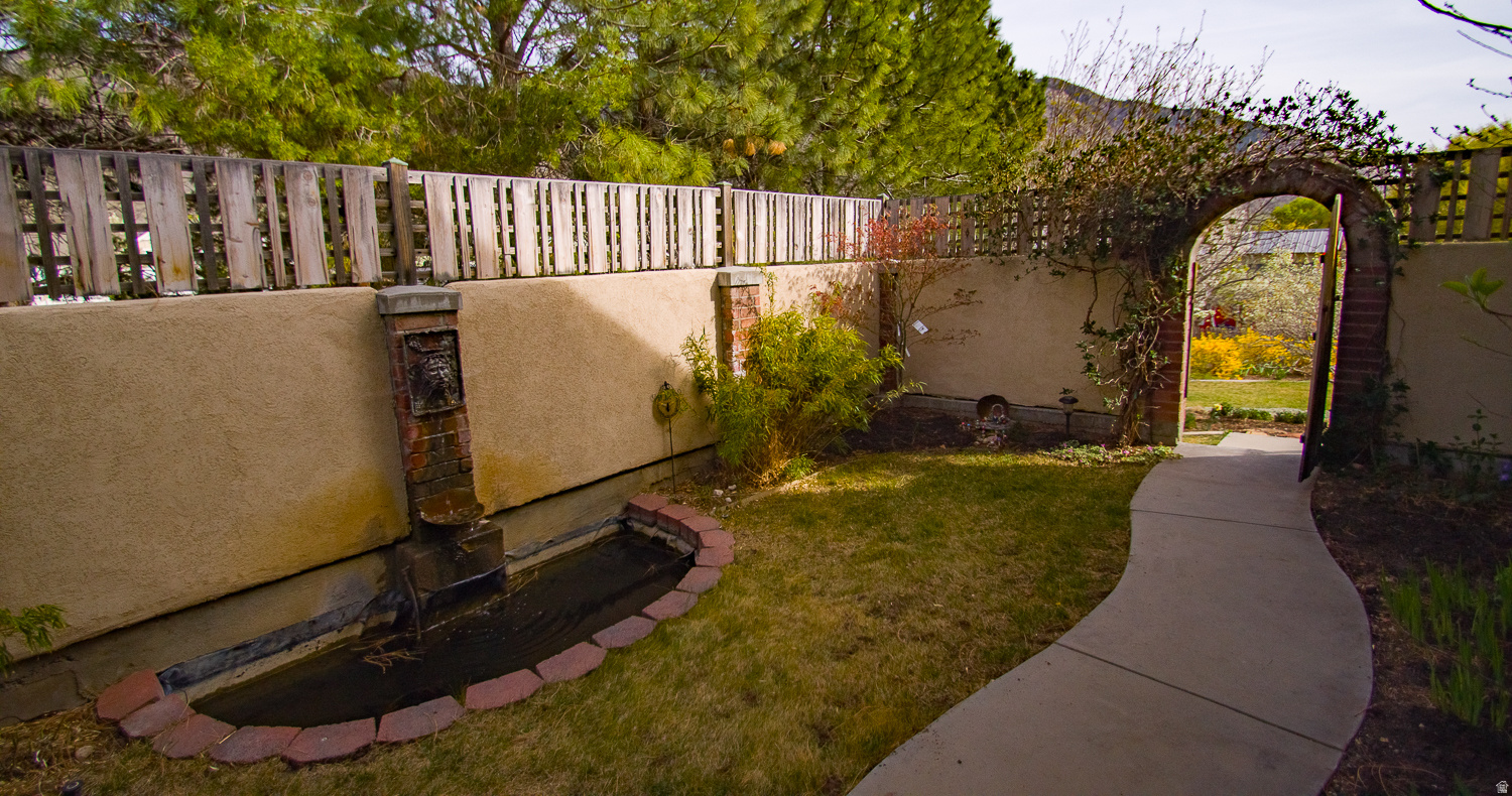 MOYES ESTATES - Residential