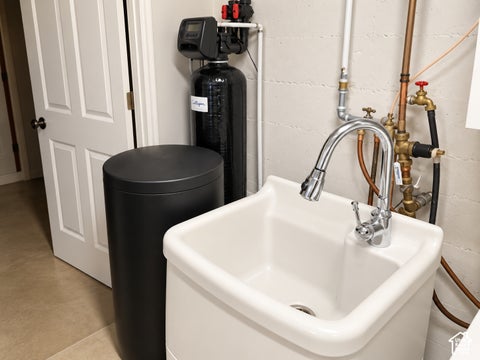 Tiny photo for 60 S 700 E, Bountiful, UT 84010 (MLS # 2189493)