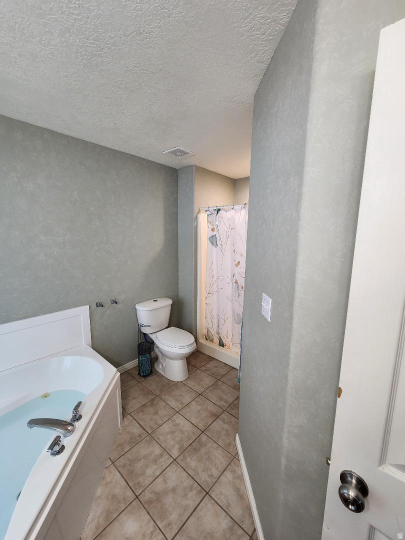 HUNTERS MEADOW SUBD - Residential