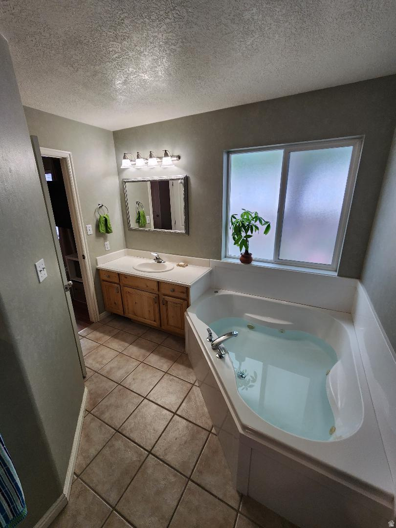 HUNTERS MEADOW SUBD - Residential
