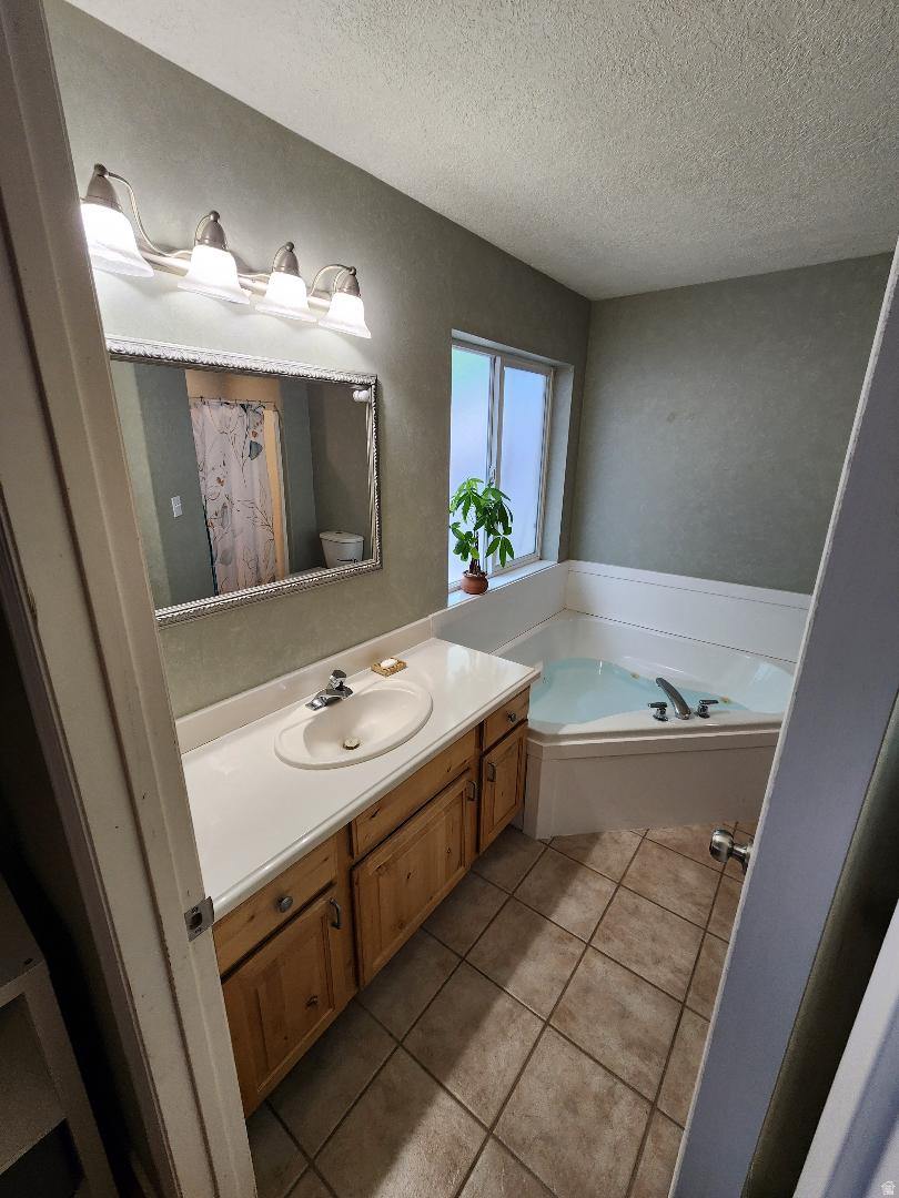 HUNTERS MEADOW SUBD - Residential