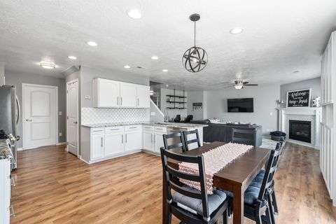 Tiny photo for 1417 S 1100 W, Springville, UT 84663 (MLS # 2133803)