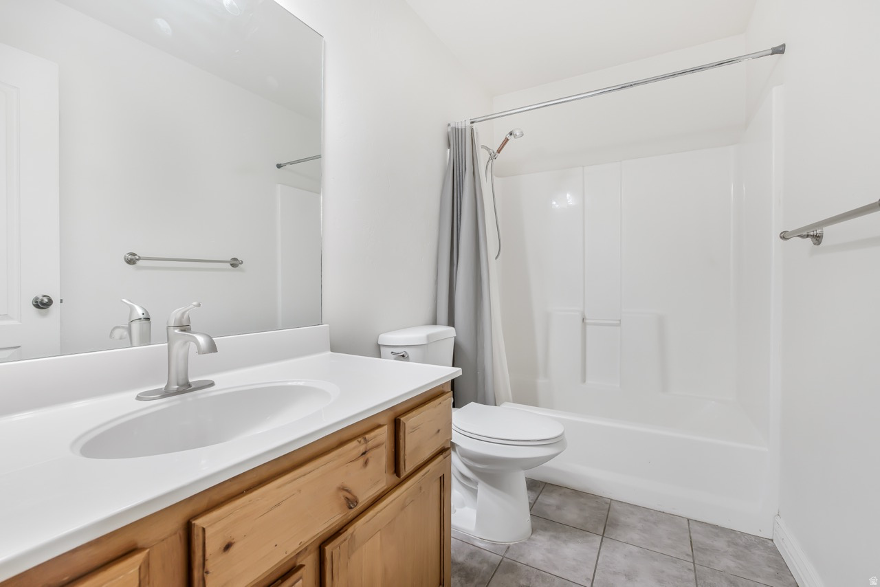 BELLE MONET CONDO - Residential