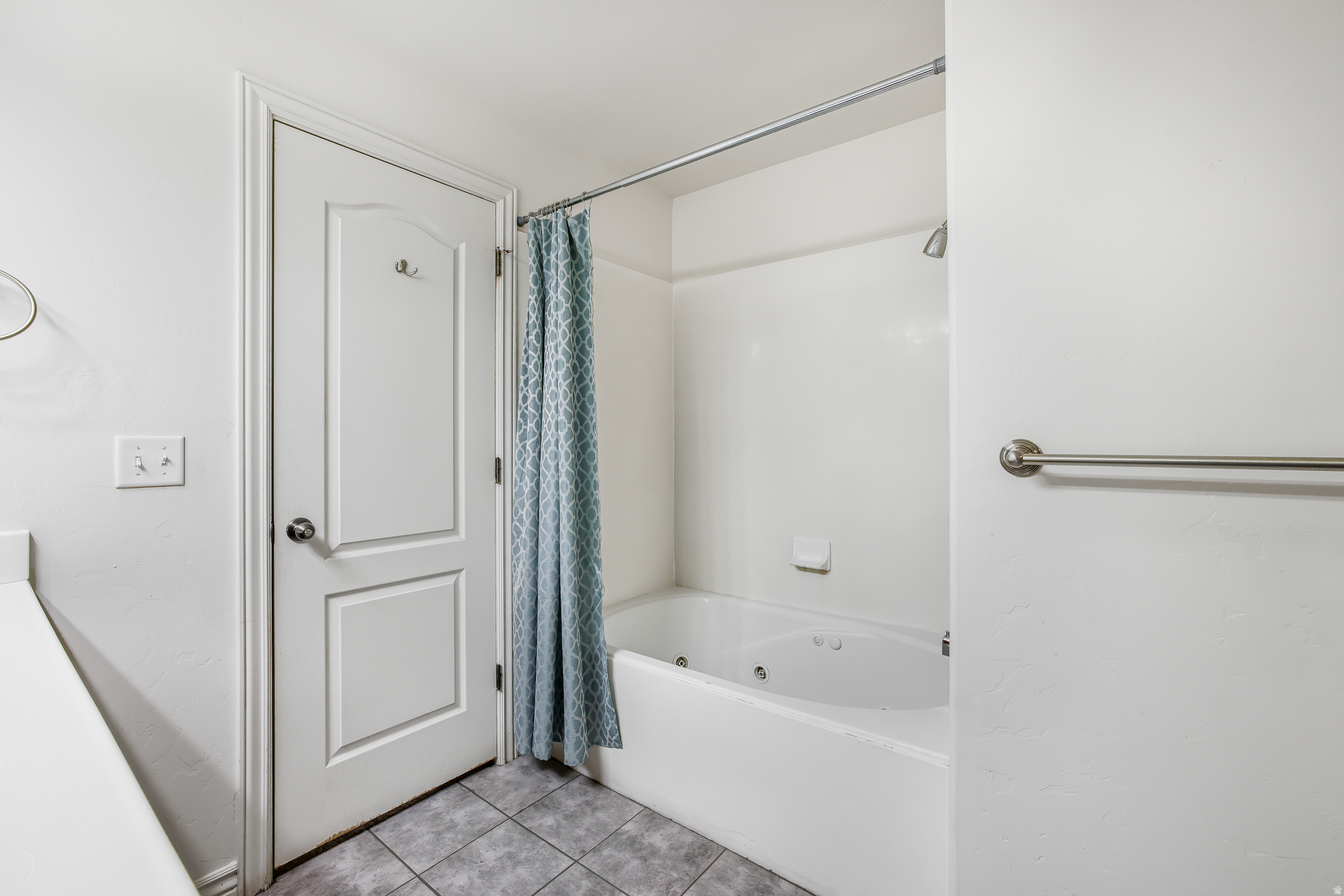 BELLE MONET CONDO - Residential