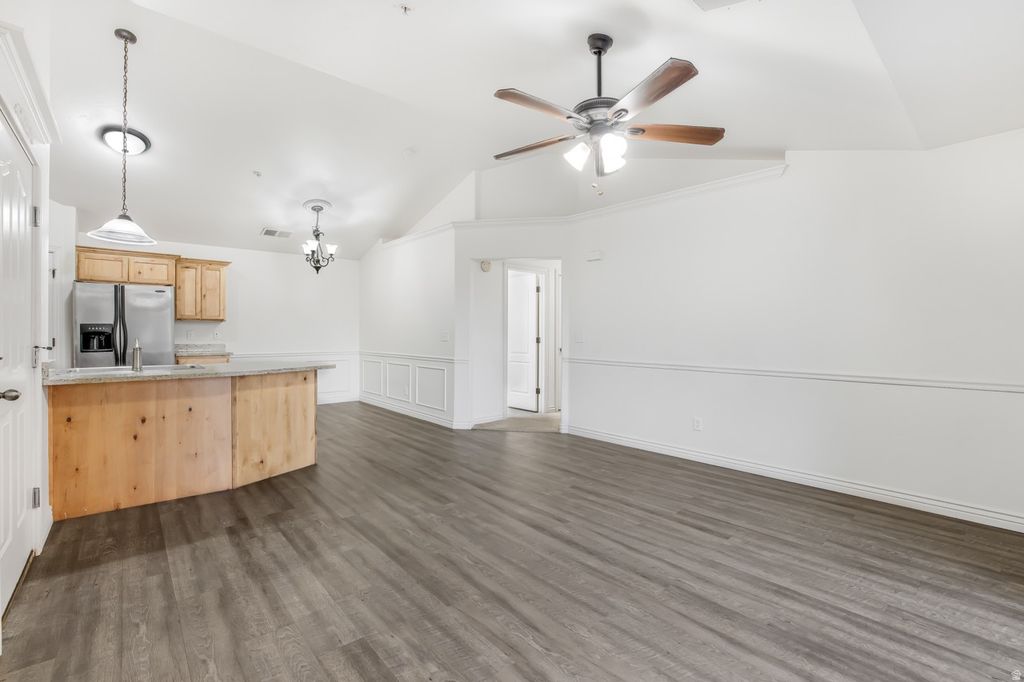 Photo of 631 S 2220 W #5-303, Pleasant Grove, UT 84062 (MLS # 2139851)