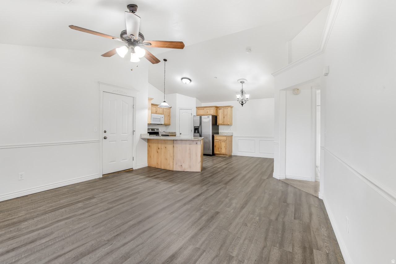 BELLE MONET CONDO - Residential