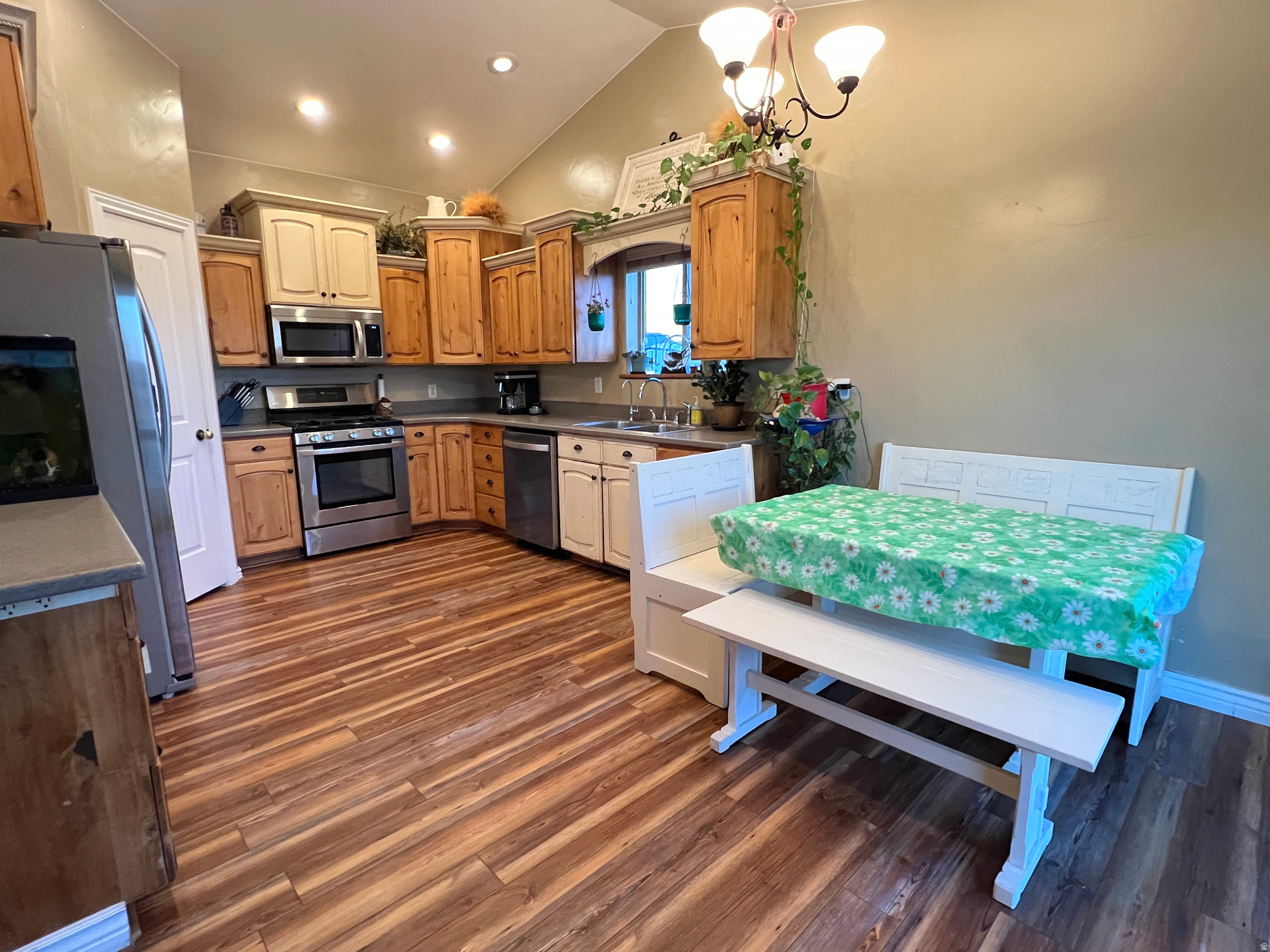 POLELINE - Residential