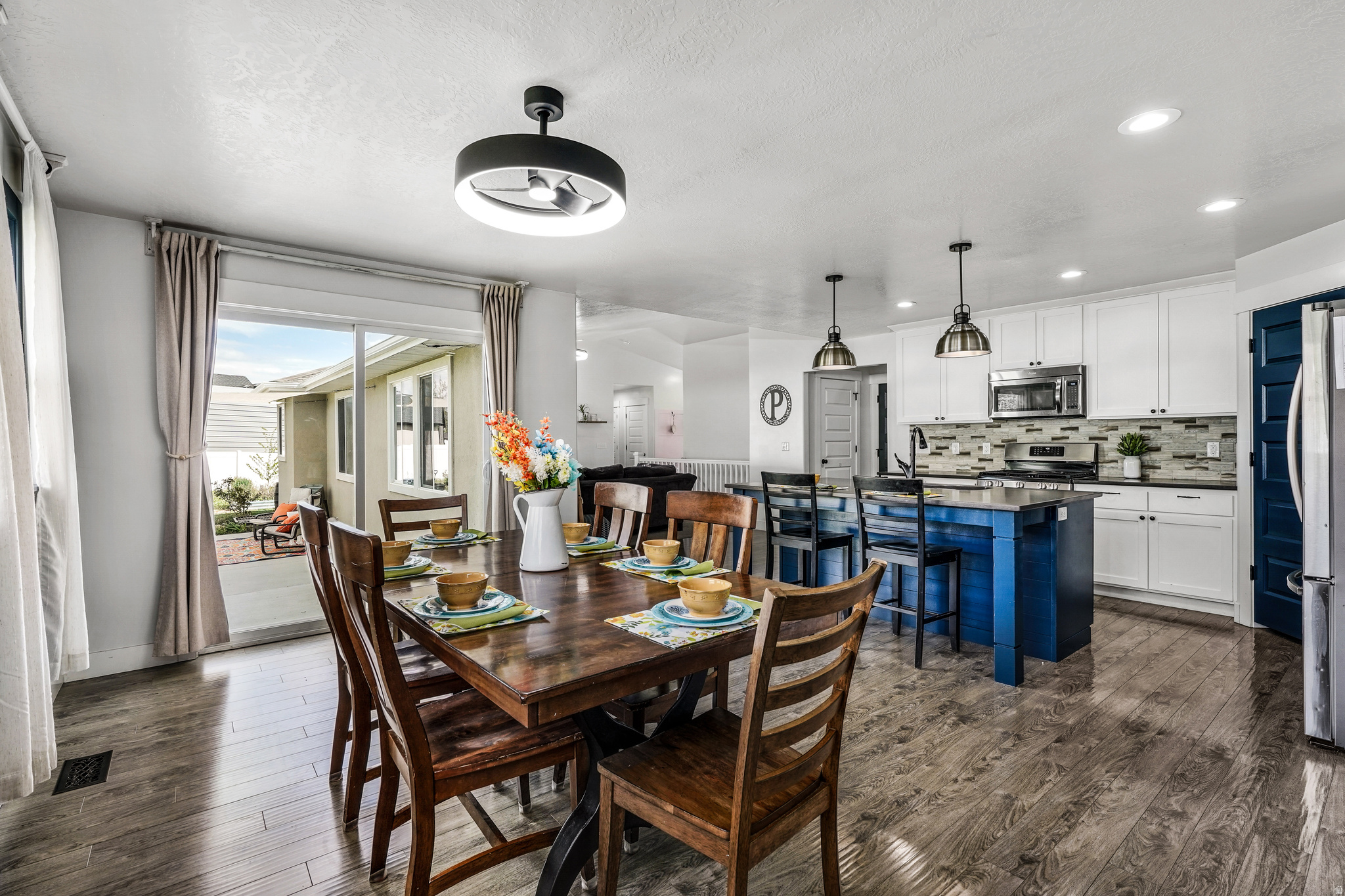 VALLEY VIEW - Residential
