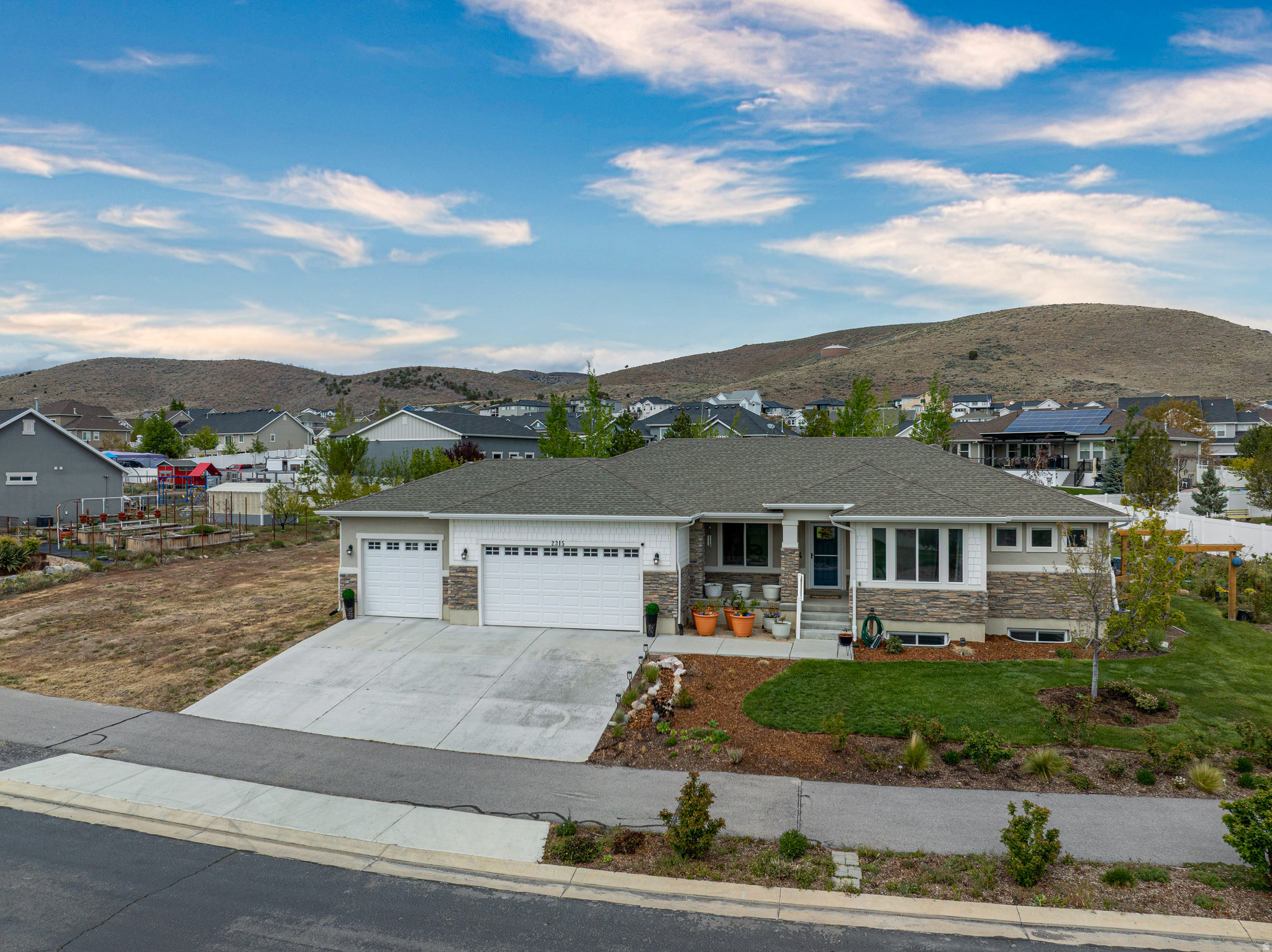 VALLEY VIEW - Residential