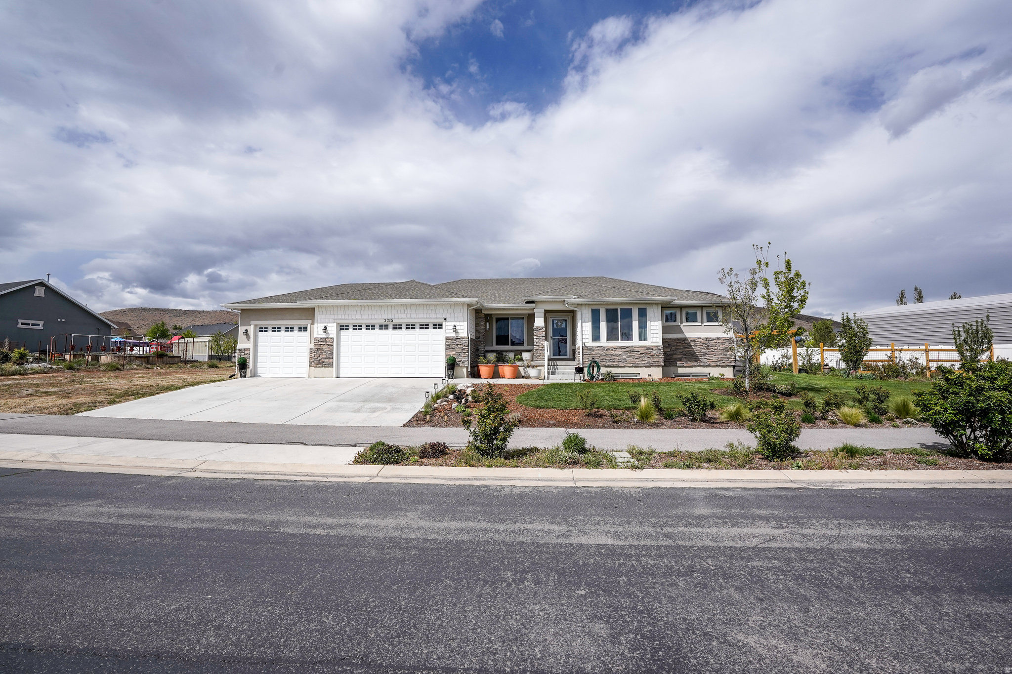 VALLEY VIEW - Residential
