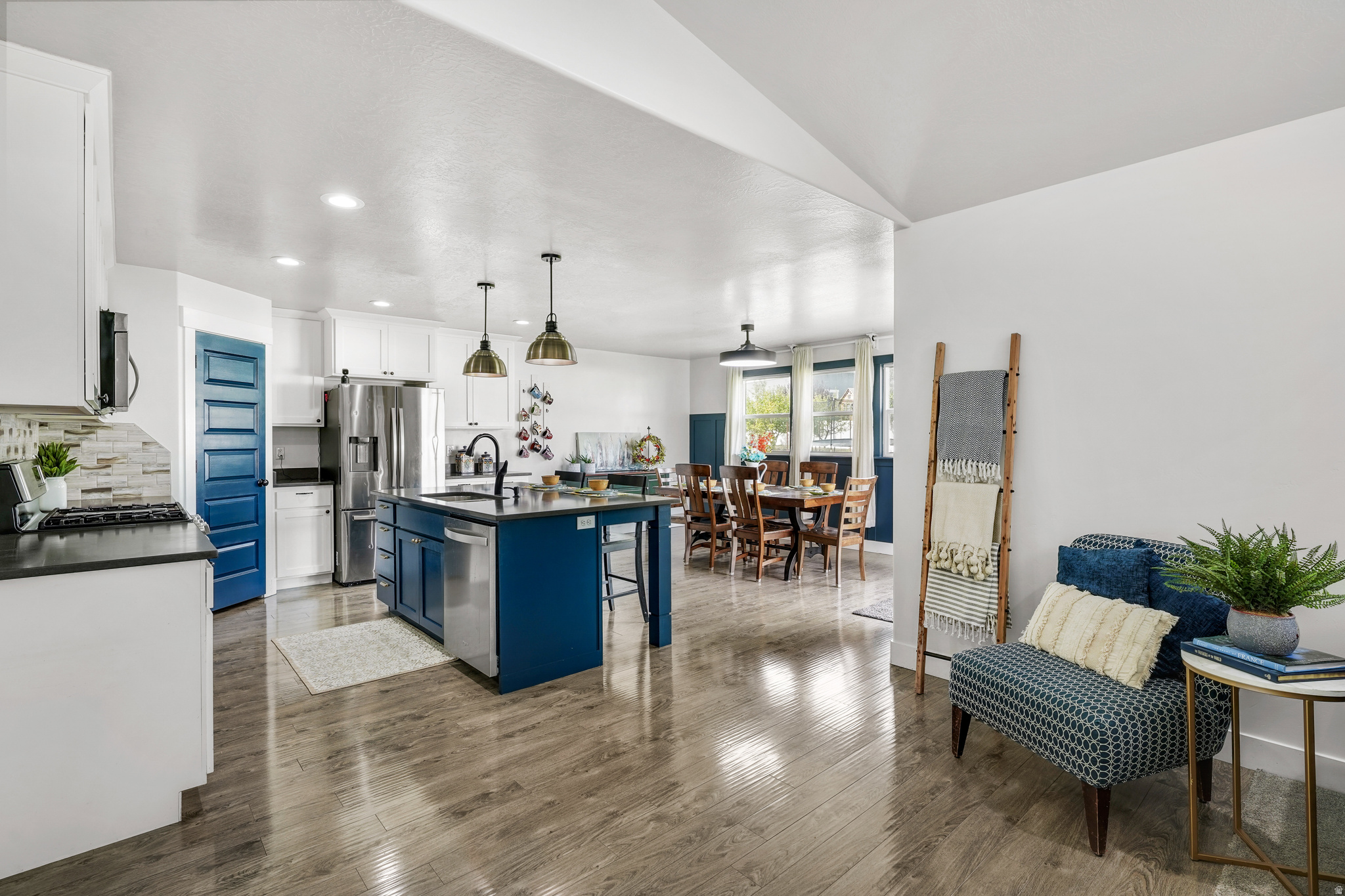 VALLEY VIEW - Residential