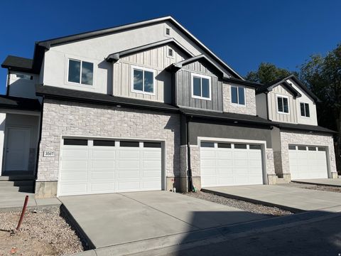 Photo of 3570 S EARLY MORNING CT W #105, West Valley City, UT 84120 (MLS # 2154535)