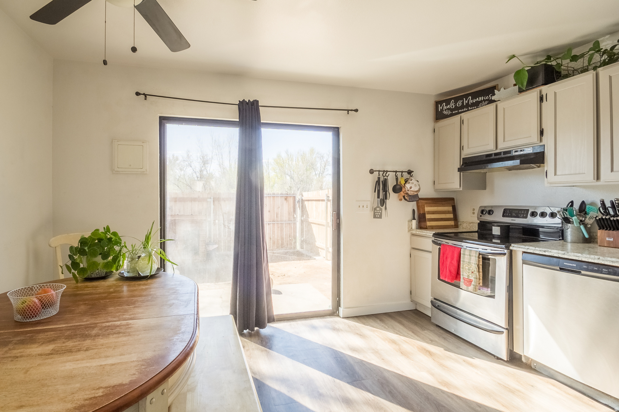 ASHLEY PARK CONDO PH - Residential