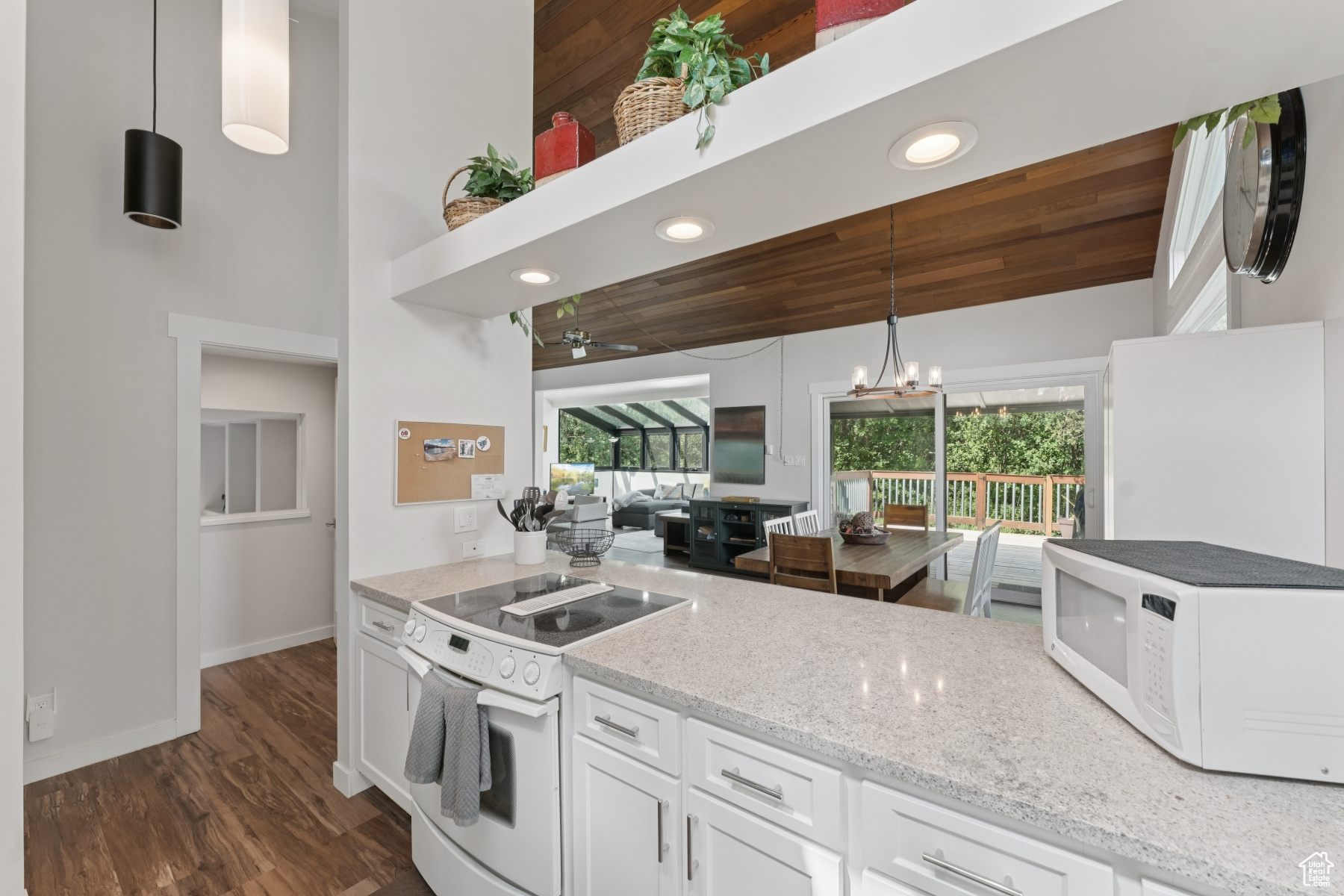 CRESCENT RIDGE CONDO - Residential