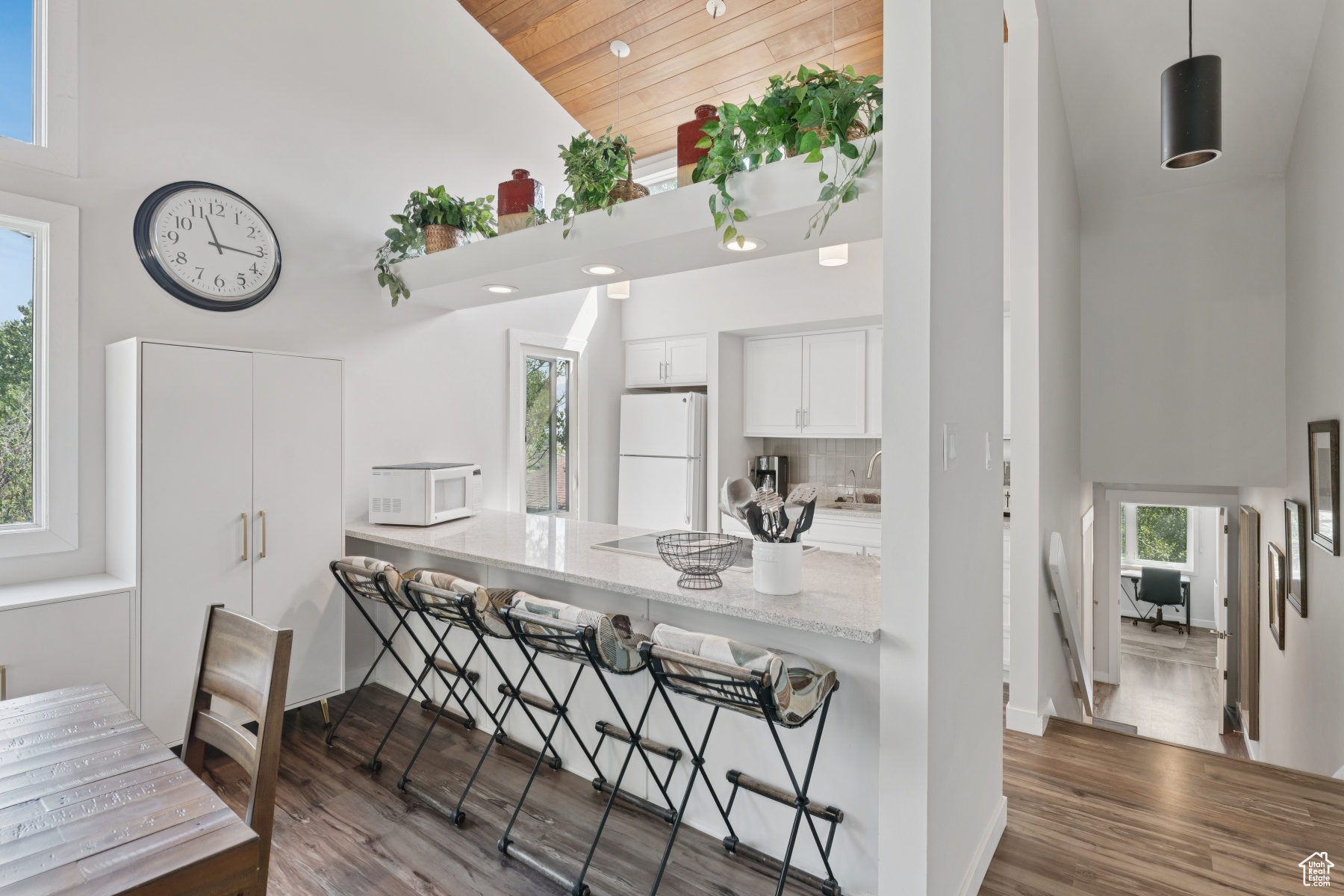 CRESCENT RIDGE CONDO - Residential