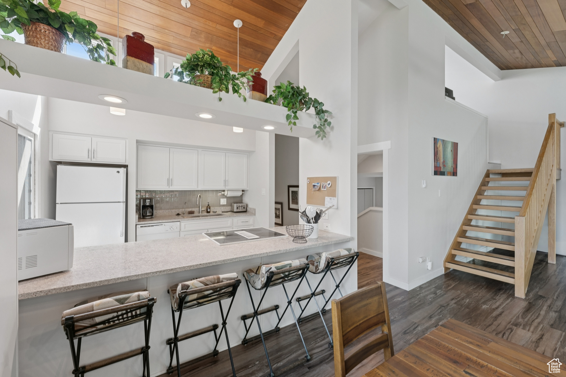CRESCENT RIDGE CONDO - Residential