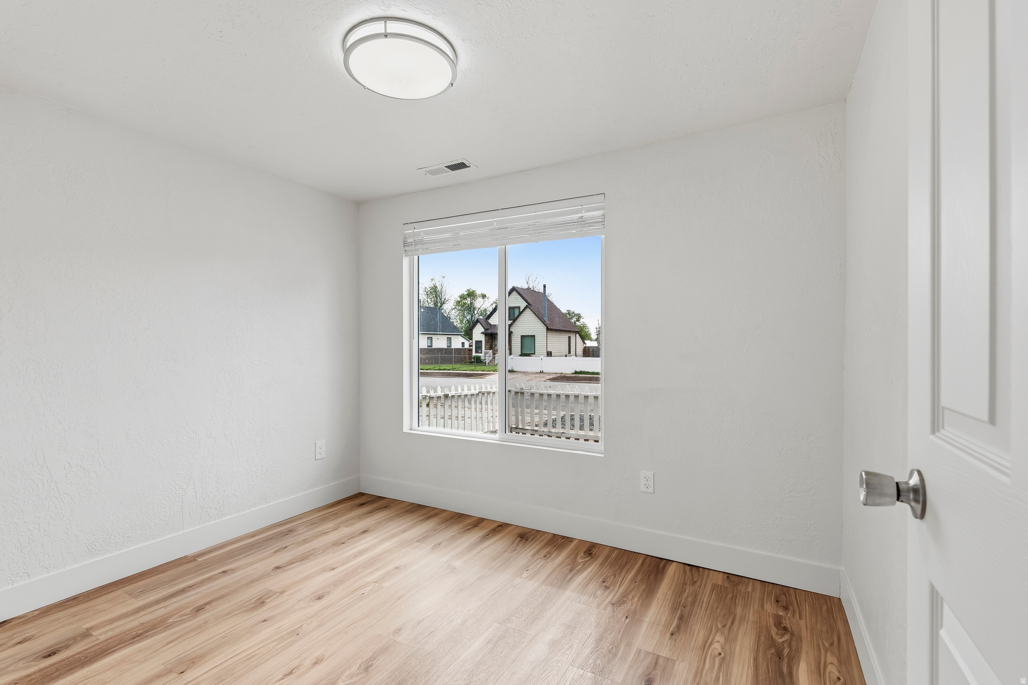 WOODMANSEES ADDITION - Residential Lease