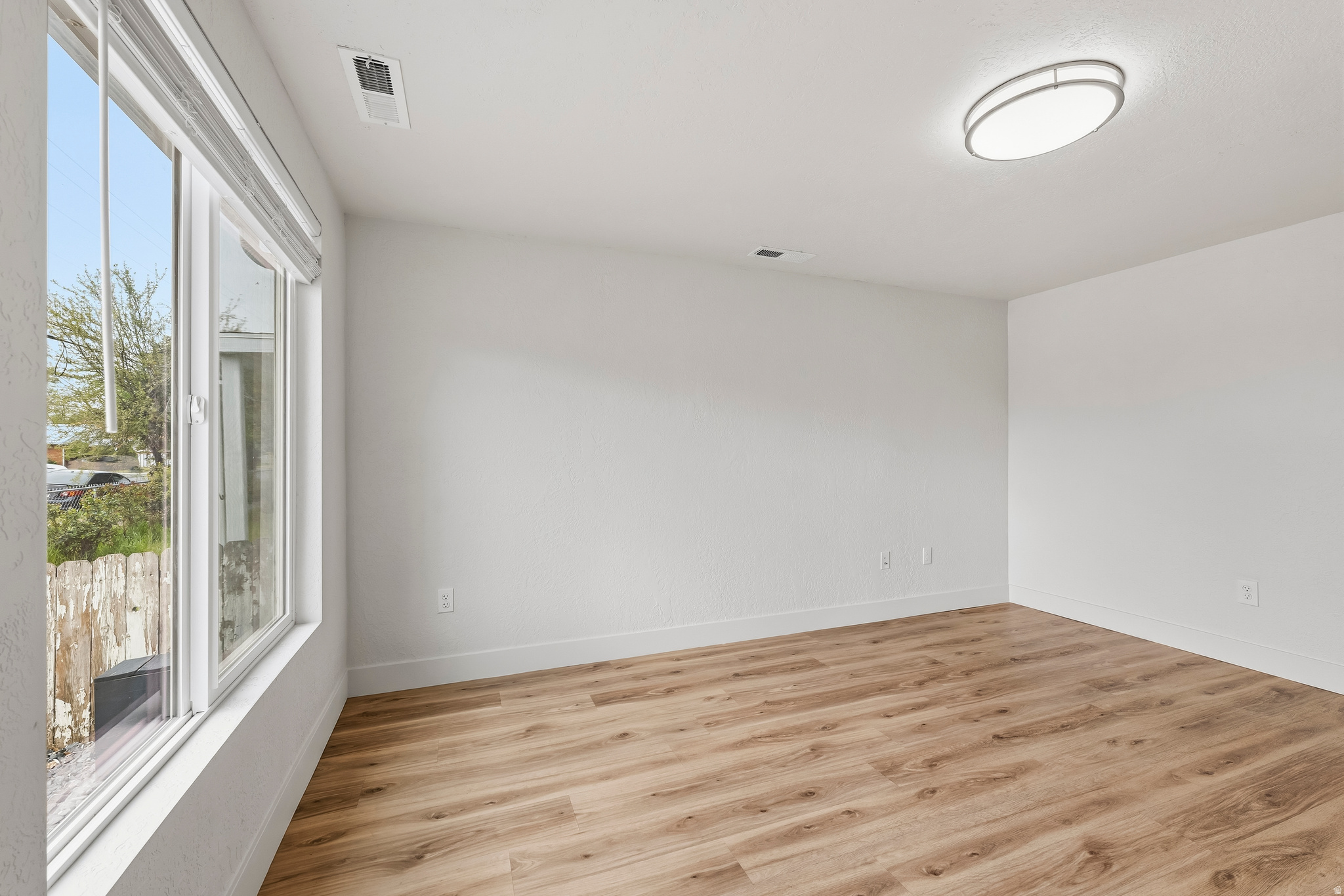 WOODMANSEES ADDITION - Residential Lease
