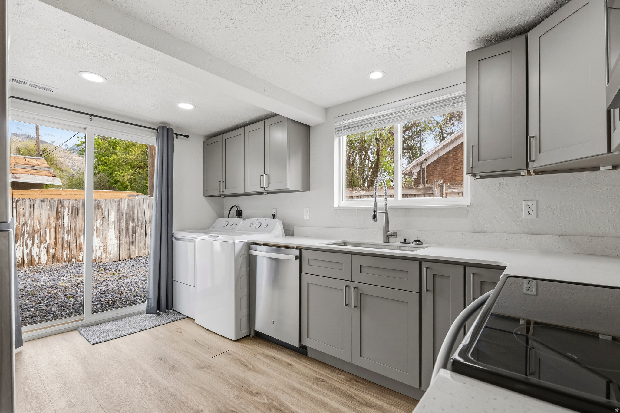 WOODMANSEES ADDITION - Residential Lease