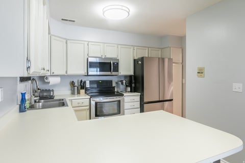 Tiny photo for 3000 E KENNEDY DR #8, Salt Lake City, UT 84108 (MLS # 2173221)