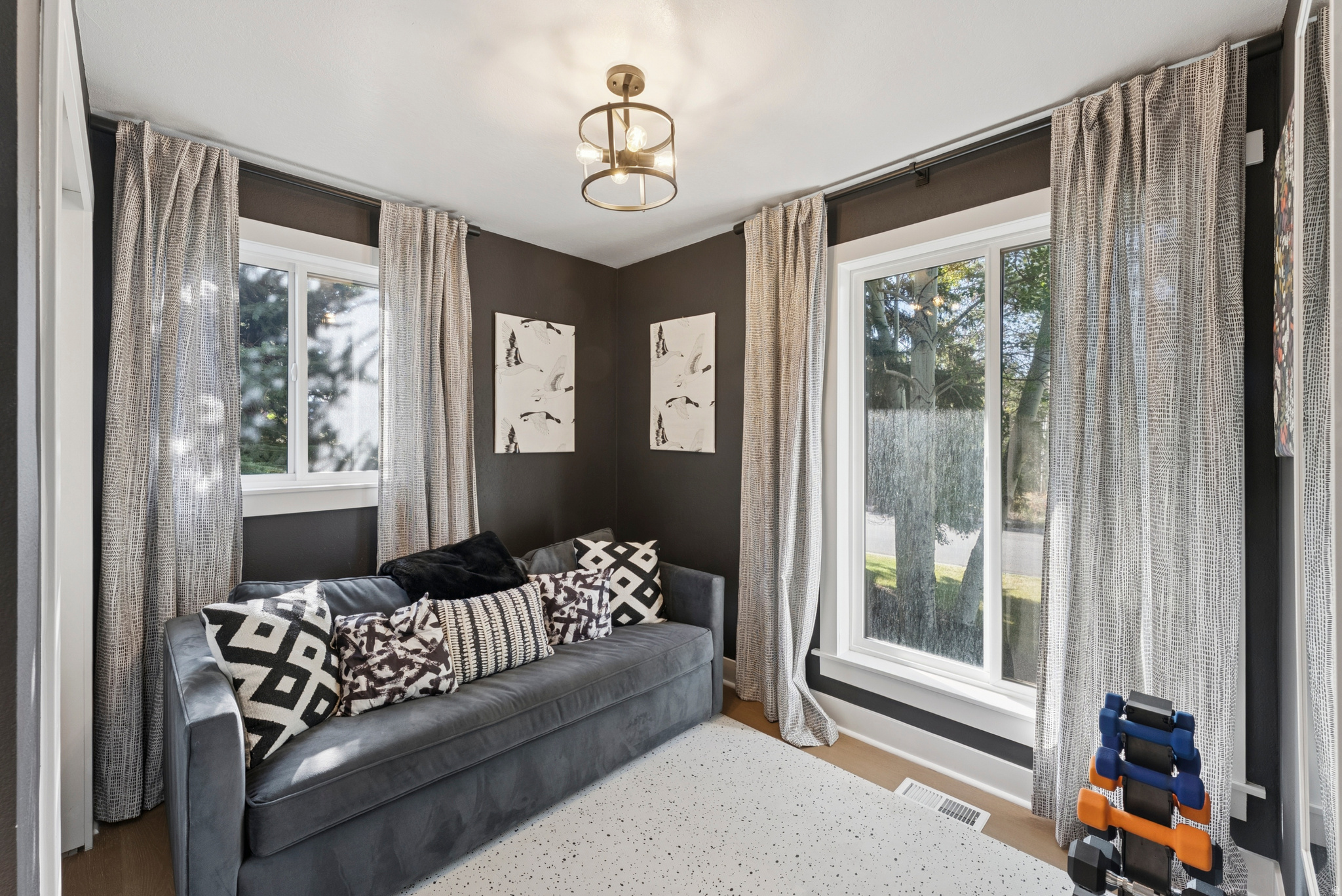 PARK MEADOWS SUBDIVI - Residential Lease