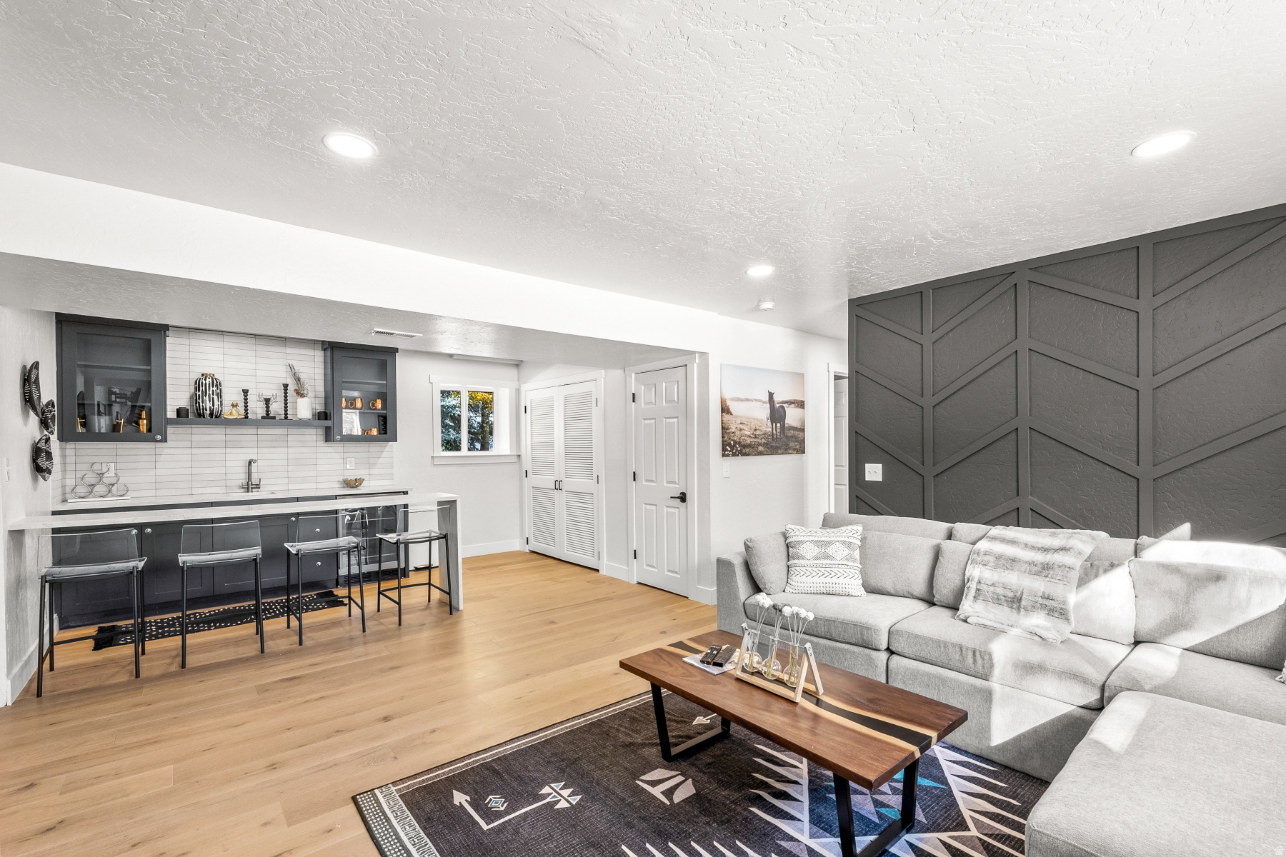 PARK MEADOWS SUBDIVI - Residential Lease