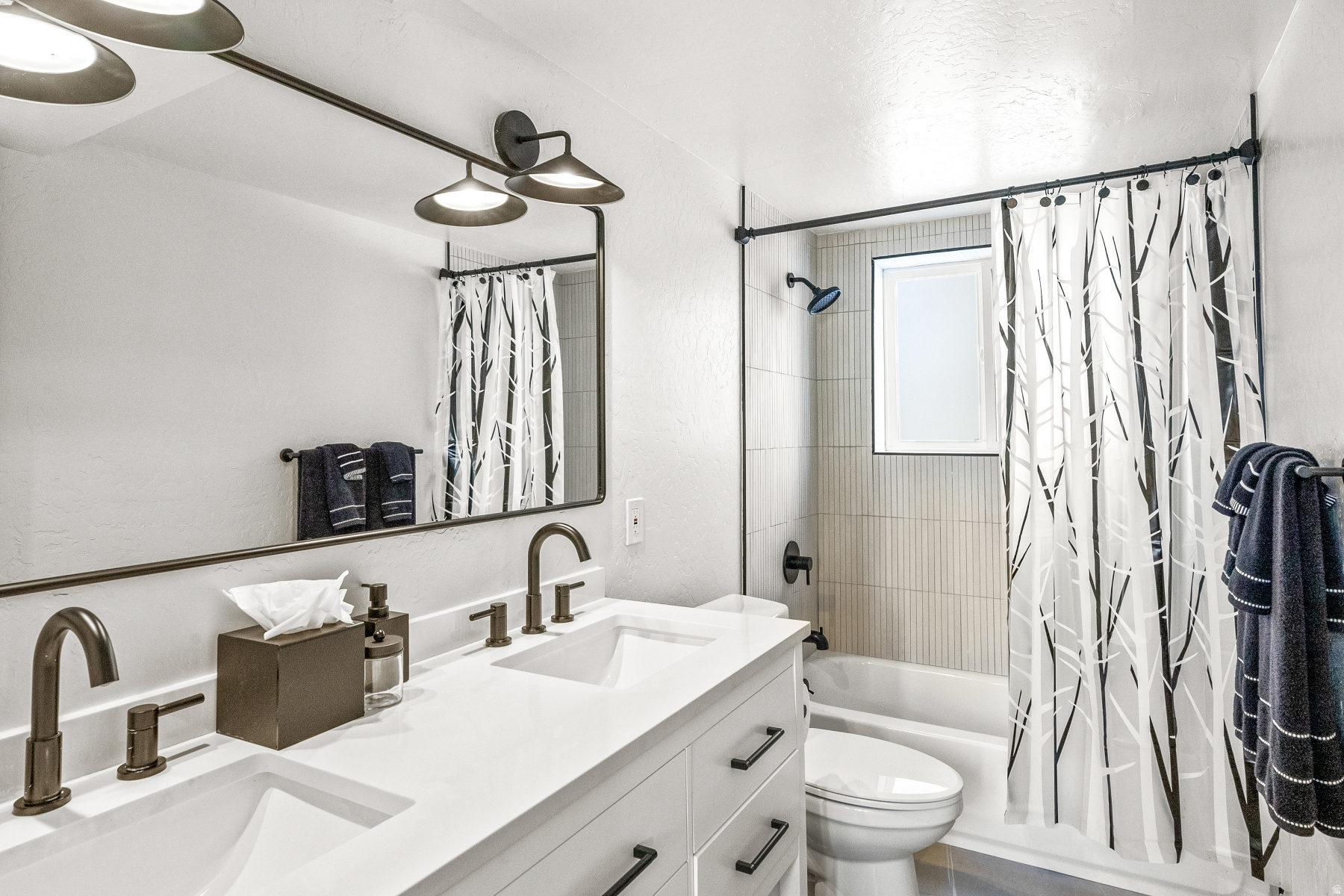 PARK MEADOWS SUBDIVI - Residential Lease