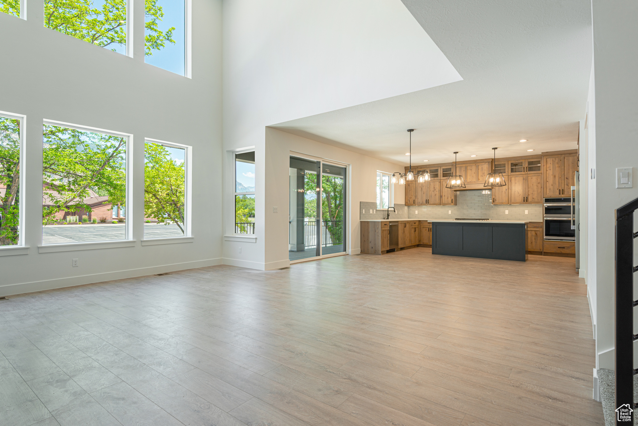 Pleasant Grove, Utah 84062, United States, 6 Bedrooms Bedrooms, ,5 BathroomsBathrooms,Residential,Active,128978