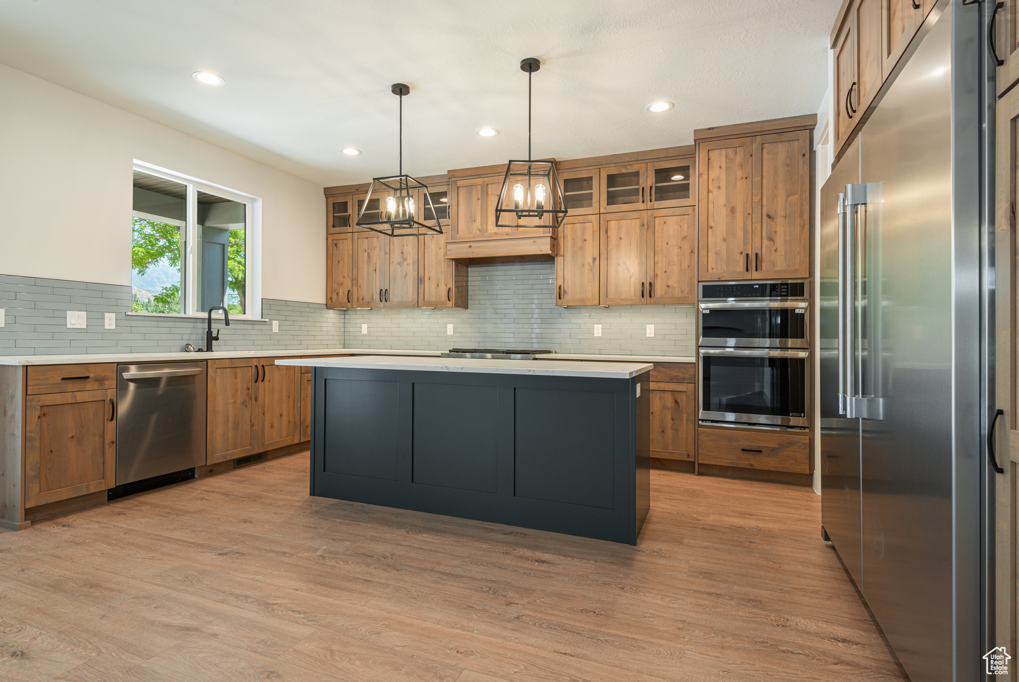 Pleasant Grove, Utah 84062, United States, 6 Bedrooms Bedrooms, ,5 BathroomsBathrooms,Residential,Active,128978