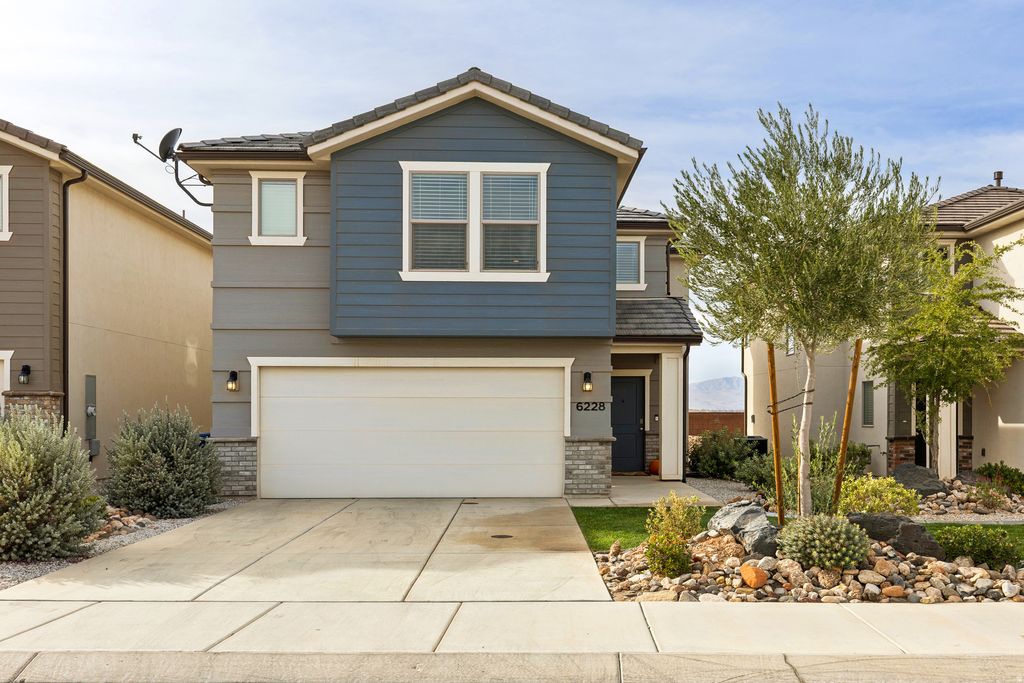 Photo of 6228 S ZELDA DR, Saint George, UT 84790 (MLS # 2141449)