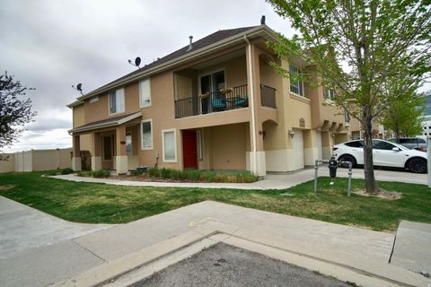 Photo of 3143 N WESTBURY WAY W #V3, Lehi, UT 84043 (MLS # 2150883)