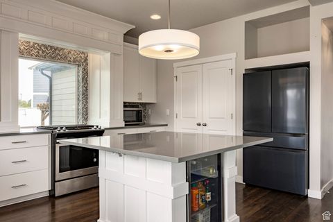 Tiny photo for 1876 S 1230 W, Syracuse, UT 84075 (MLS # 2113876)