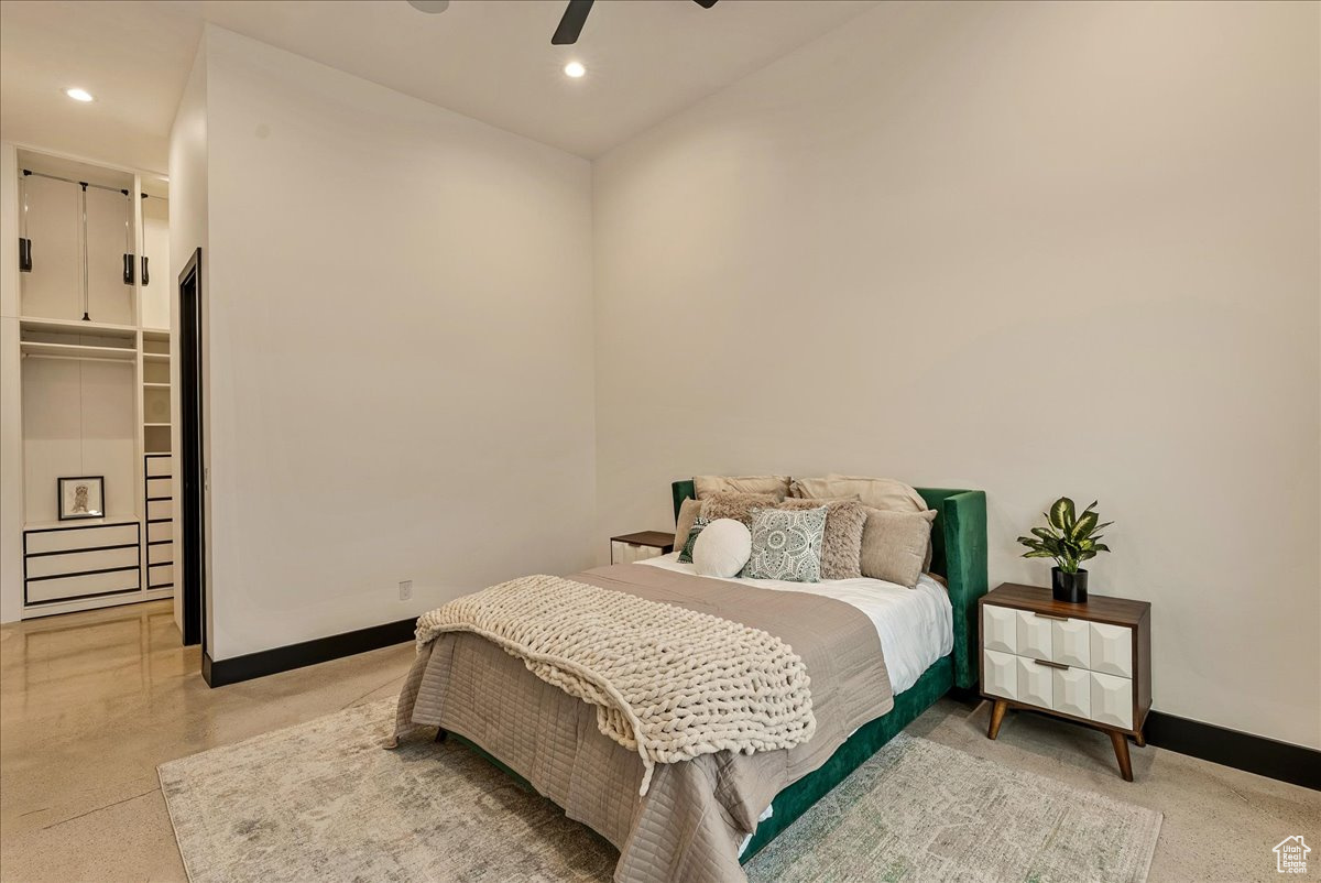 HEUGHS CANYON - Residential