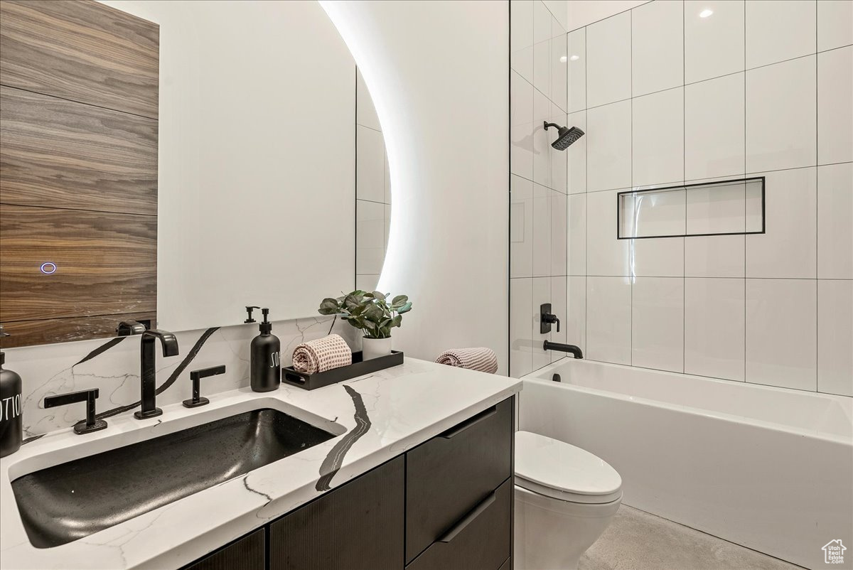 HEUGHS CANYON - Residential