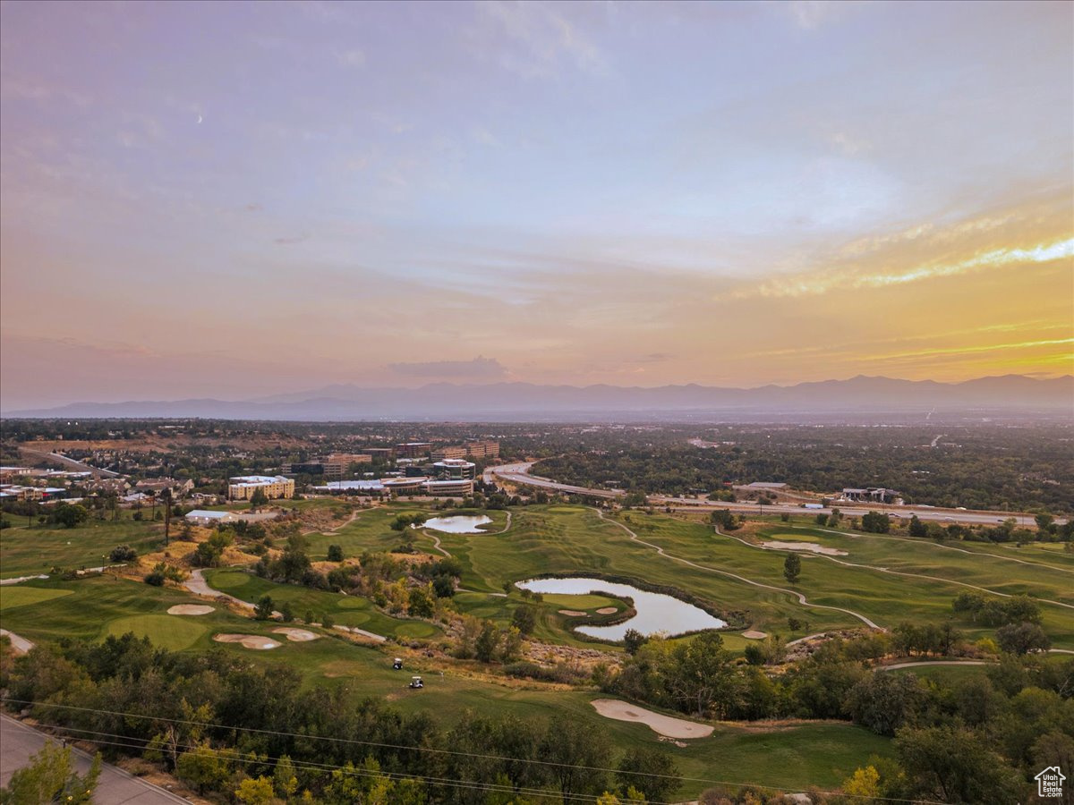 HEUGHS CANYON - Residential