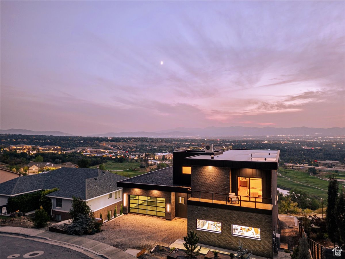 HEUGHS CANYON - Residential